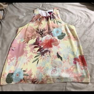 Vince Camino Sleeveless Lined Top